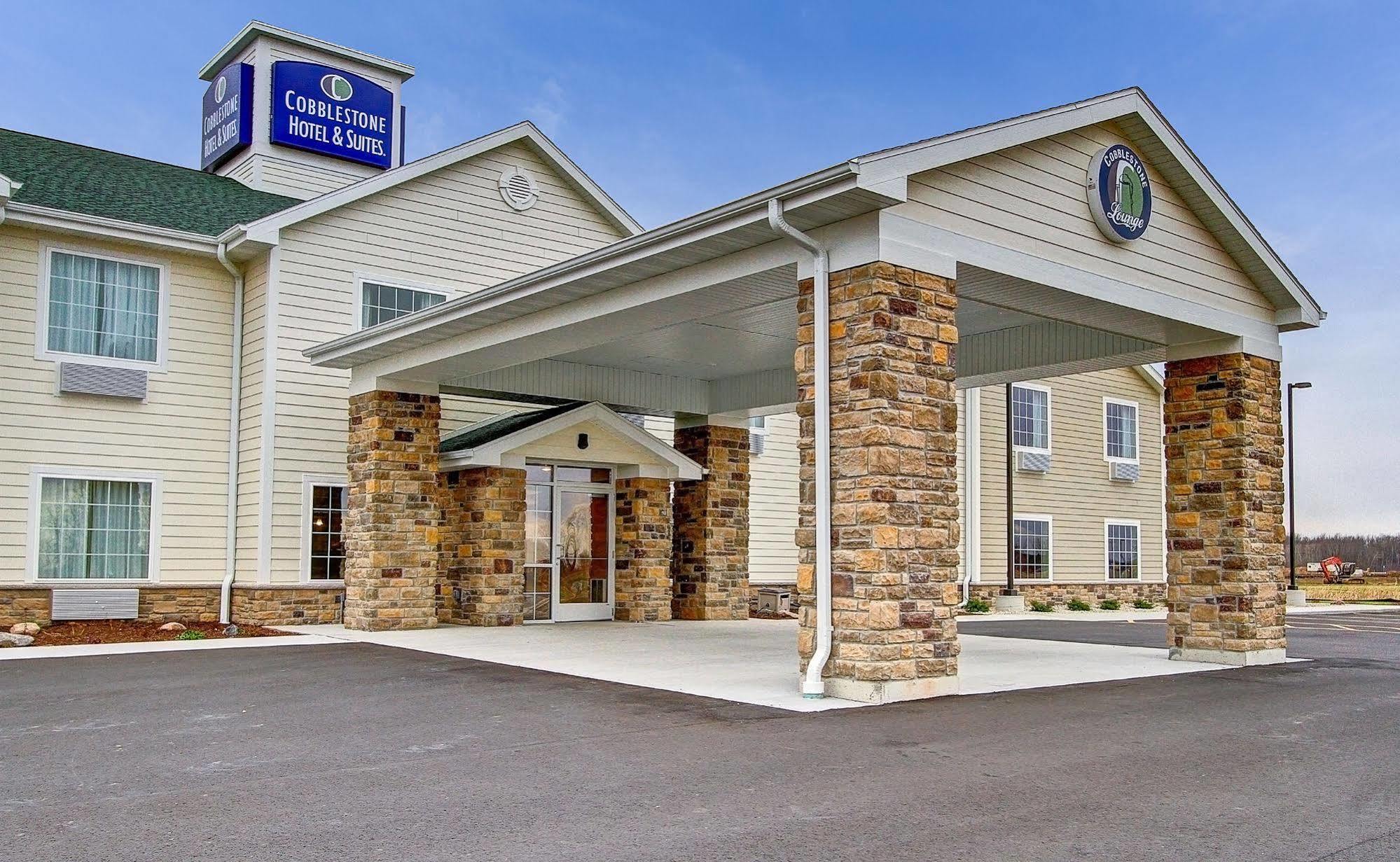 Cobblestone Hotel & Suites Pulaski/Green Bay المظهر الخارجي الصورة