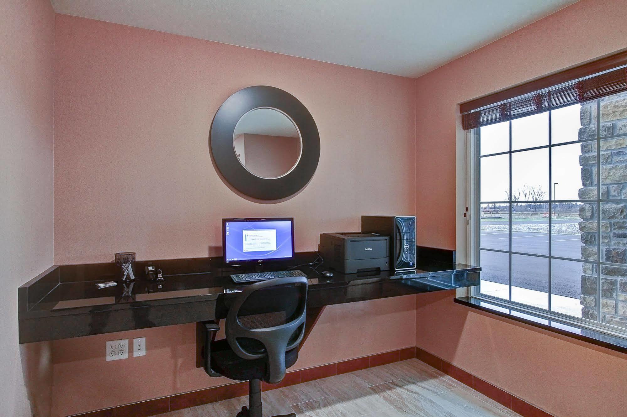 Cobblestone Hotel & Suites Pulaski/Green Bay المظهر الخارجي الصورة
