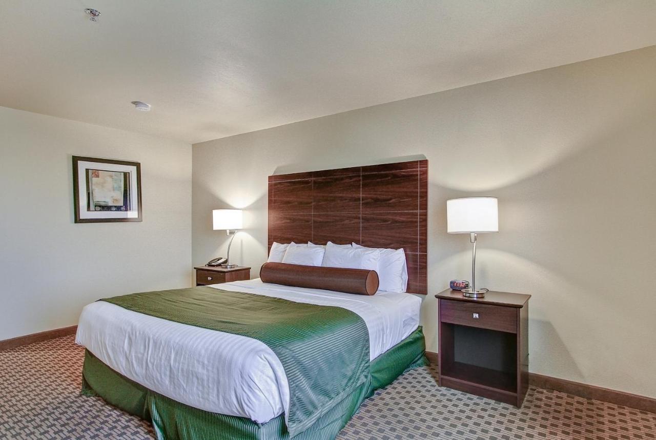 Cobblestone Hotel & Suites Pulaski/Green Bay المظهر الخارجي الصورة